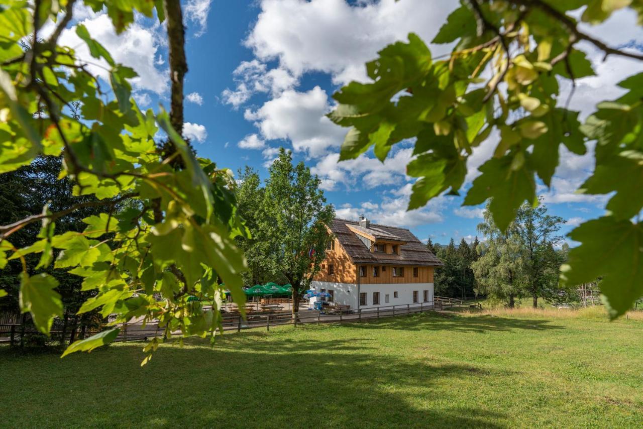 Отель Planinska Koca Na Uskovnici Средня-Вас-в-Бохиню Экстерьер фото
