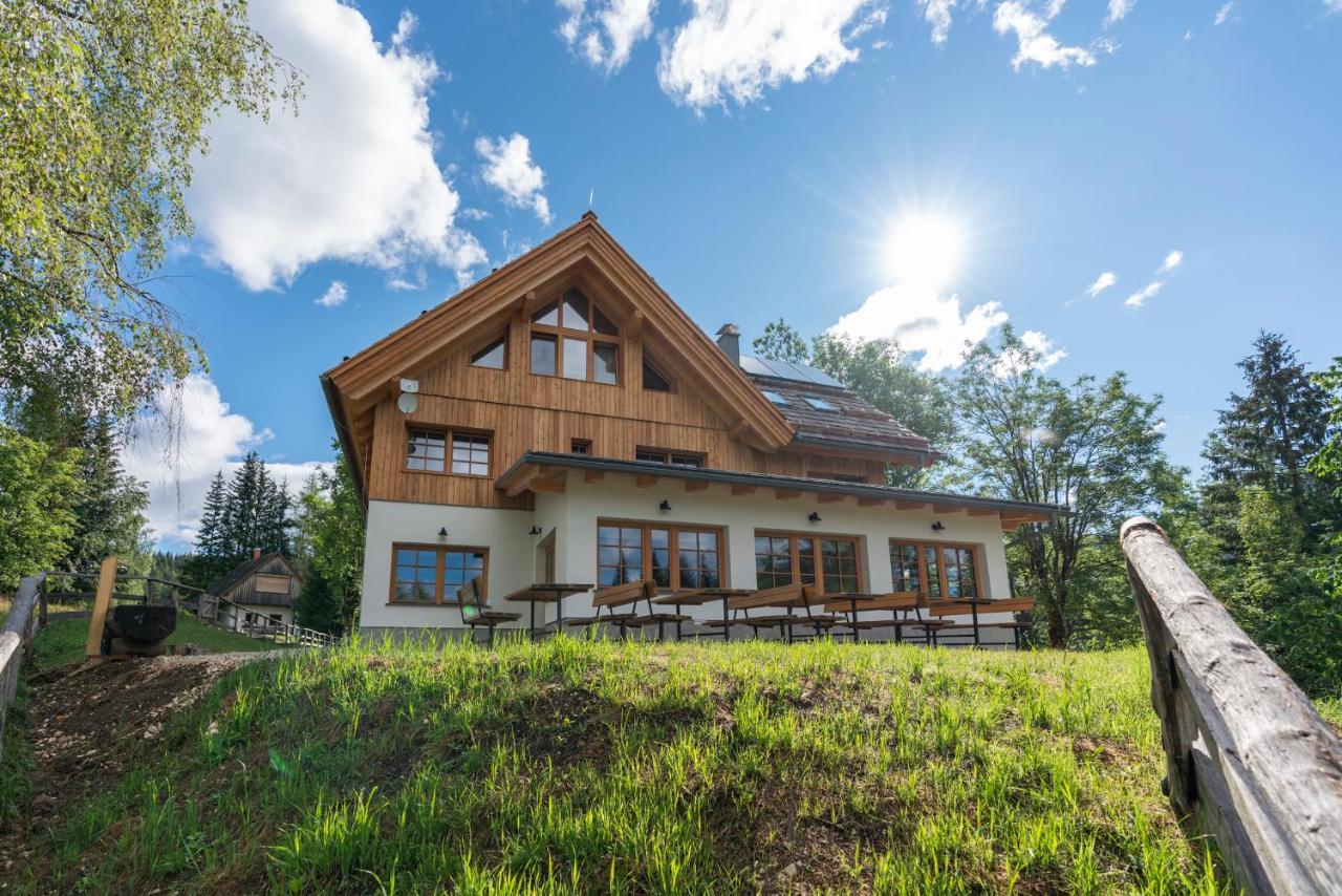 Отель Planinska Koca Na Uskovnici Средня-Вас-в-Бохиню Экстерьер фото