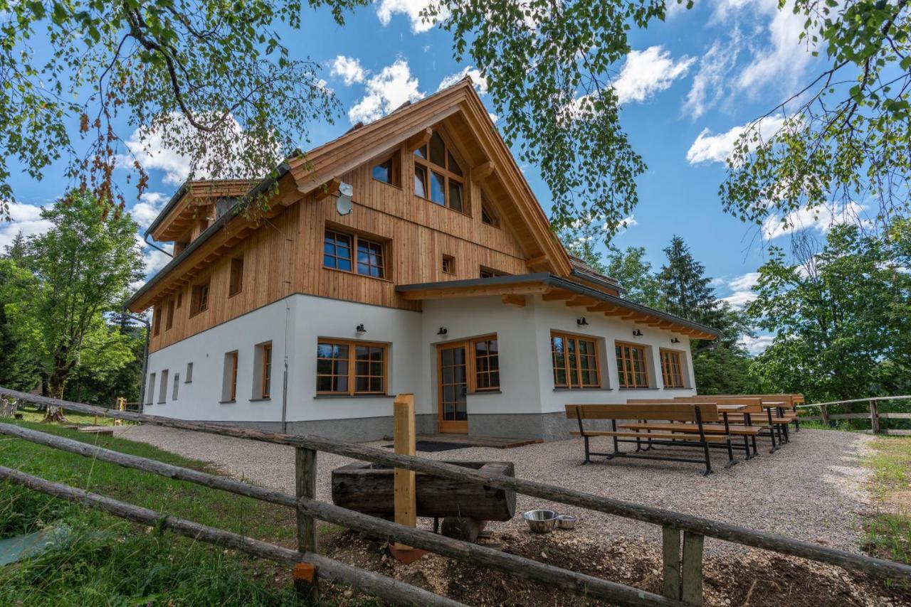 Отель Planinska Koca Na Uskovnici Средня-Вас-в-Бохиню Экстерьер фото